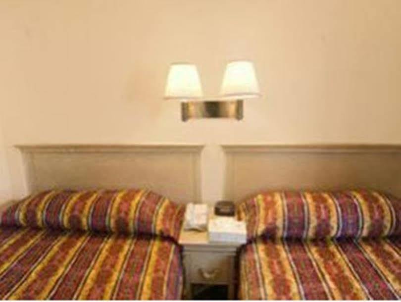 Americas Best Value Inn Las Vegas Strip Ngoại thất bức ảnh